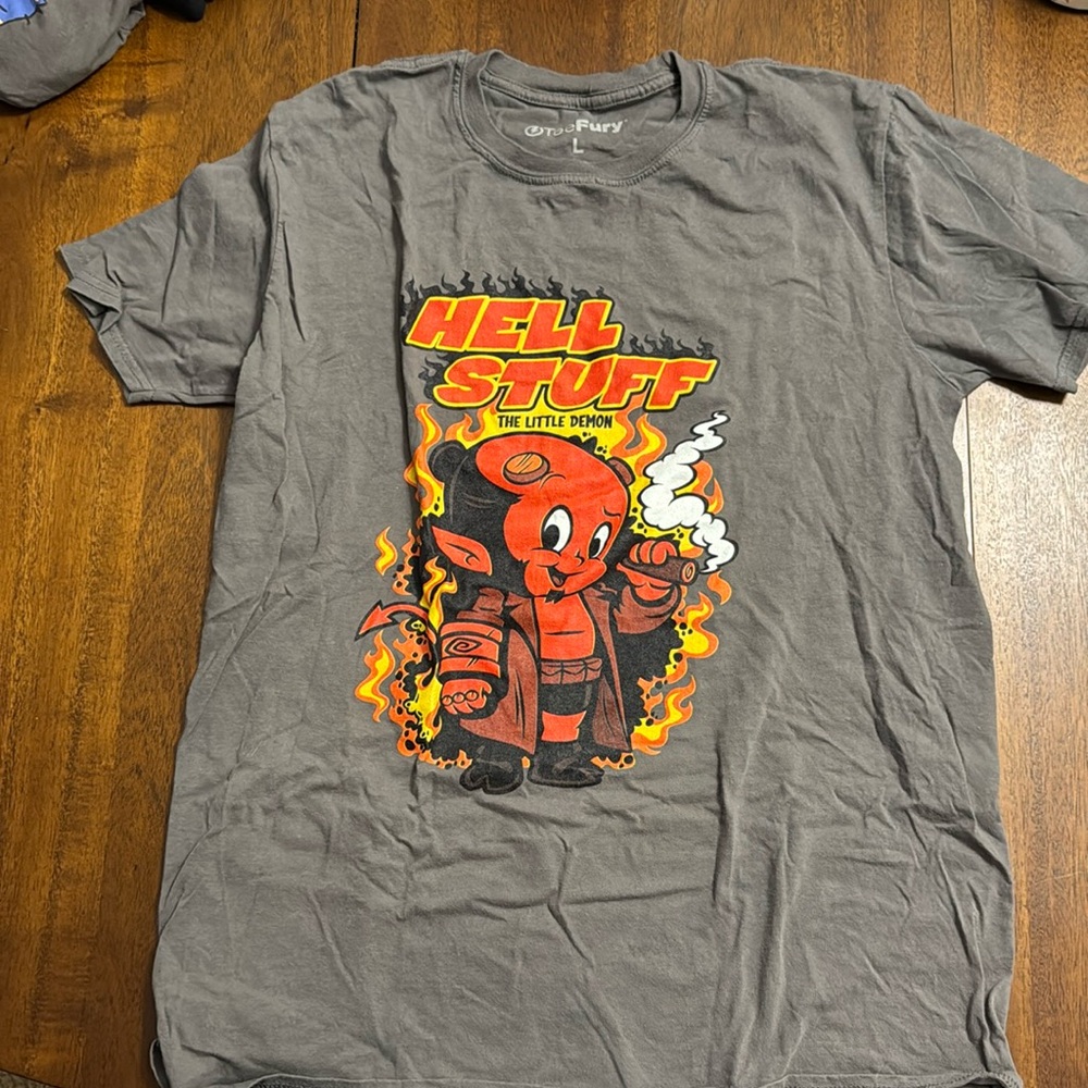 Men’s L Hellboy The Little Demon t shirt